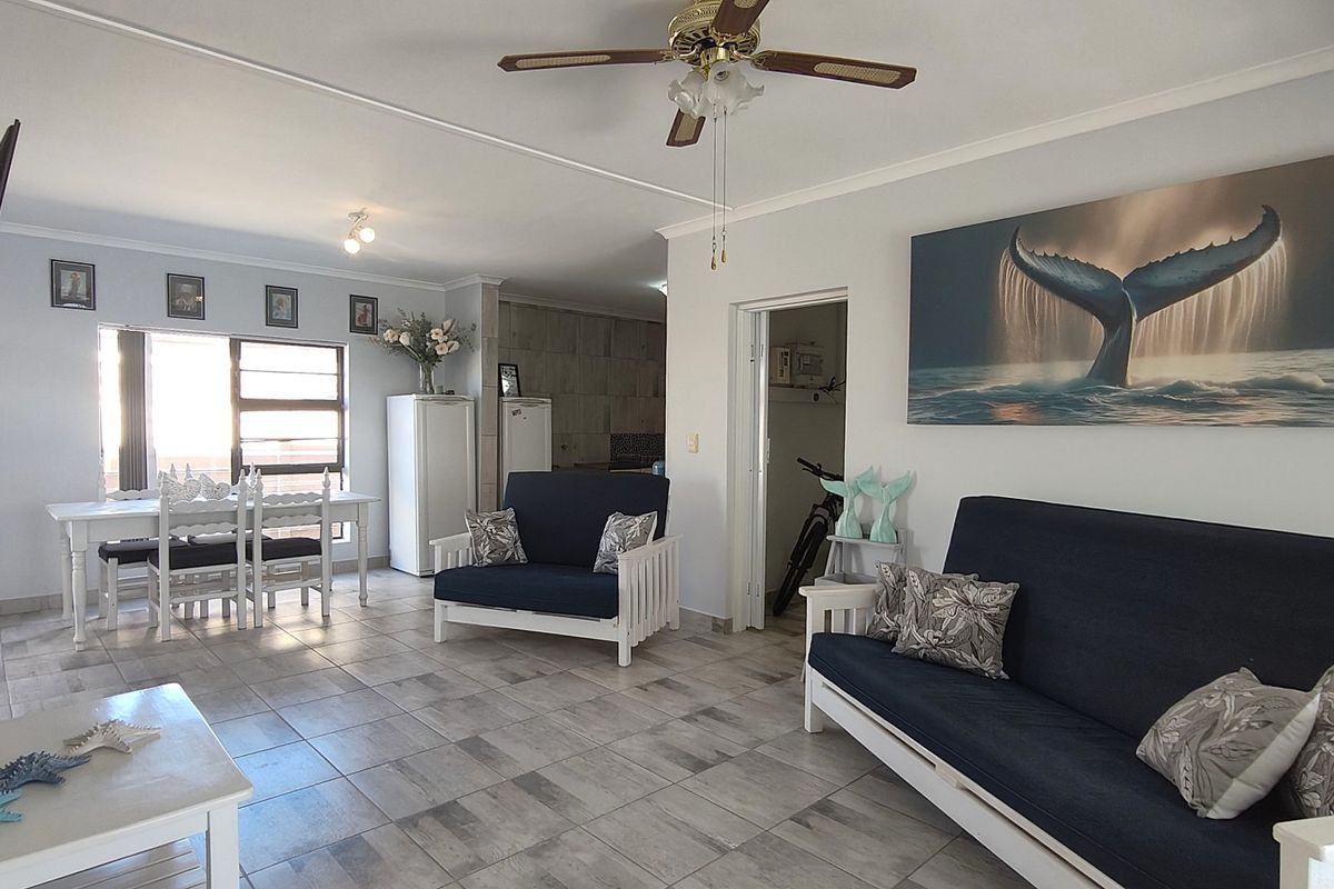Very Neat Townhouse... Very Popular Complex... Close to Hartenbos and Beaches !!!  - Photo 3