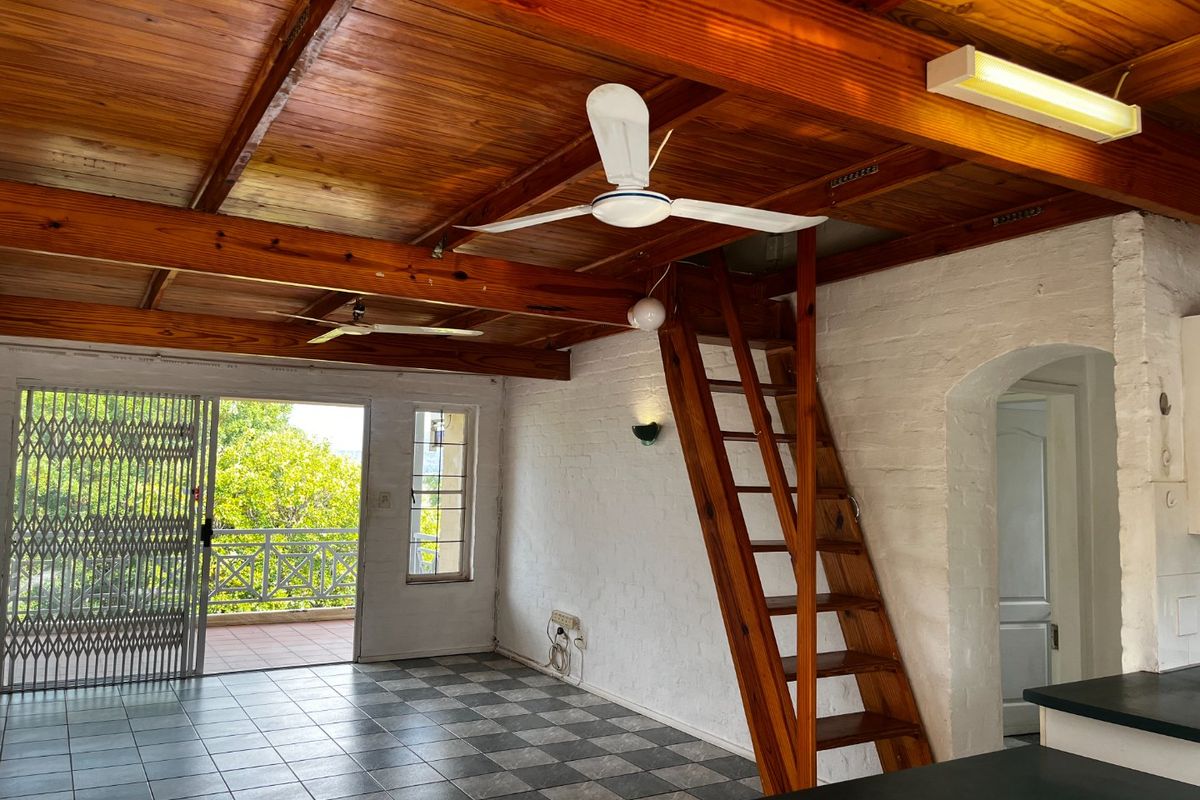 Beautiful 2-bedroom, 2-bathroom apartment in the sought-after Caribbean Golf Estate - Photo 2