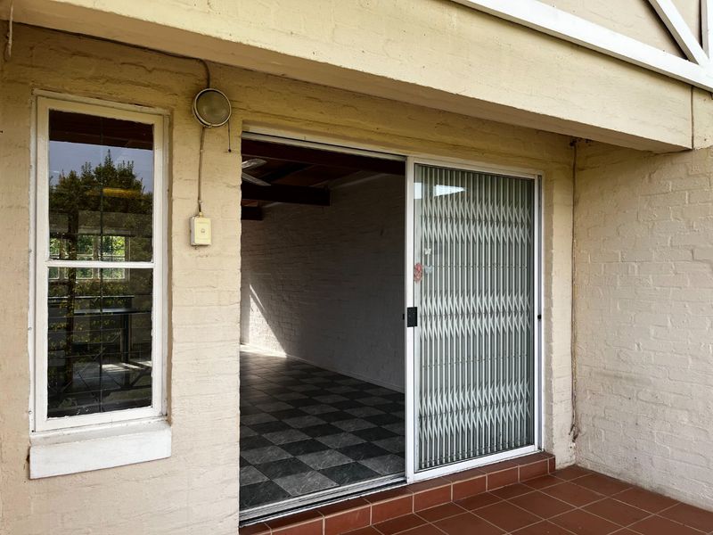 Beautiful 2-bedroom, 2-bathroom apartment in the sought-after Caribbean Golf Estate - Photo 8