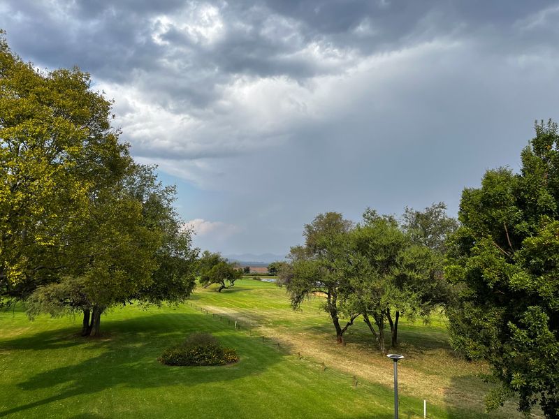 Beautiful 2-bedroom, 2-bathroom apartment in the sought-after Caribbean Golf Estate - Photo 6