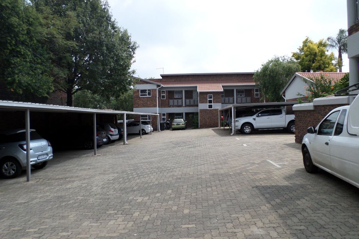 Lock Up and Go in Secure complex - Photo 3