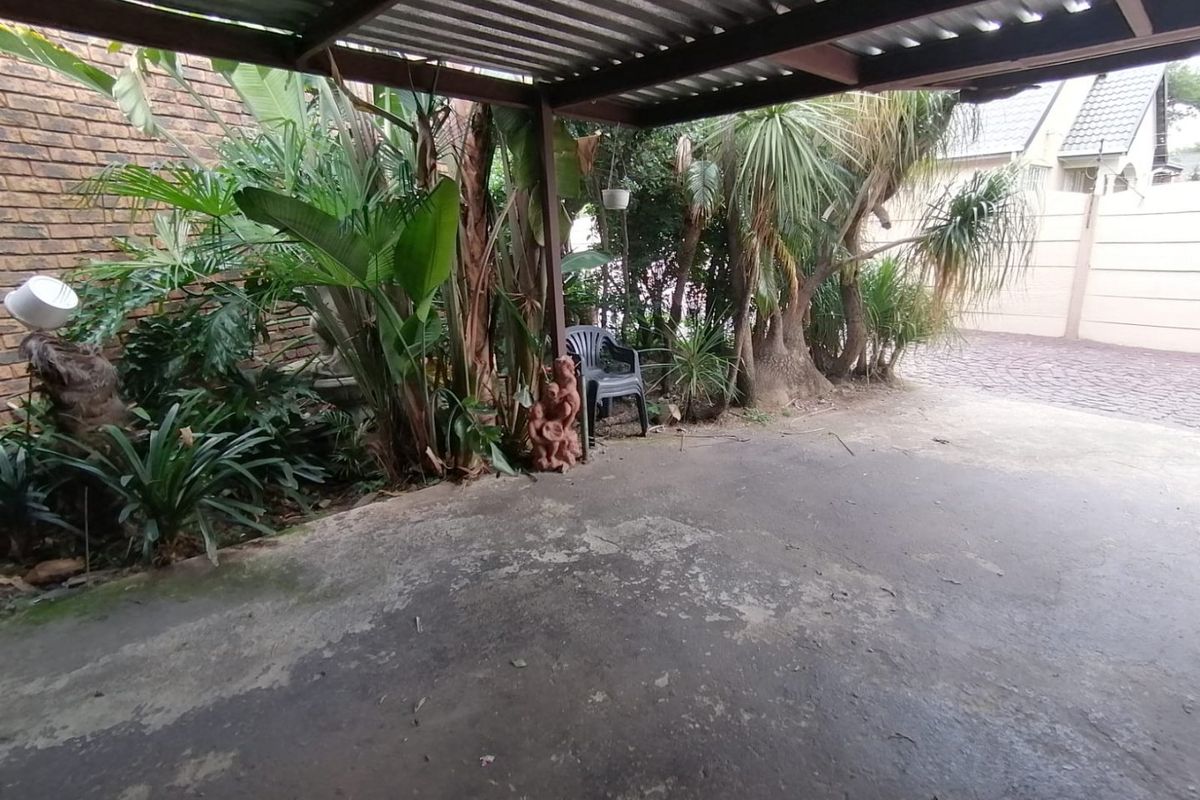 Comfortable 3-Bedroom Home with Practical Features - Photo 2