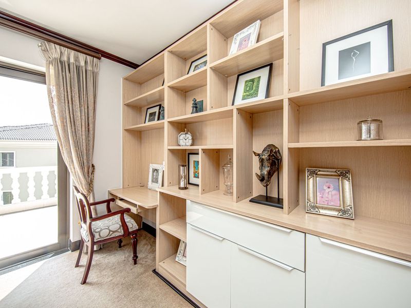 3 Bedroom Family Home with Large Balcony for Rent in Mont Tremblant Estate - Photo 6