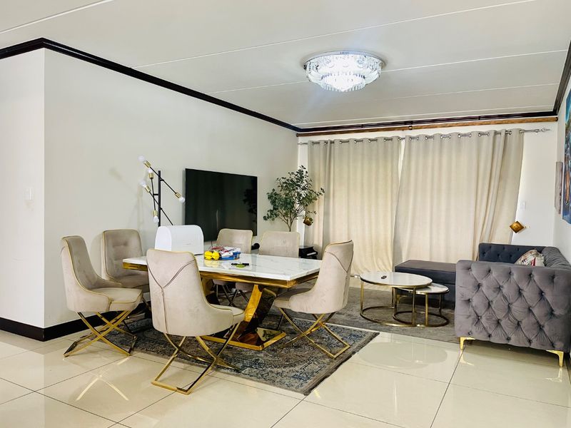 Spacious 3 Bedroom Apartment To Let | 160sqm | Cedar Acres Estate - Photo 3