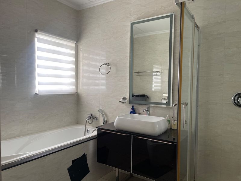 Spacious 3 Bedroom Apartment To Let | 160sqm | Cedar Acres Estate - Photo 6