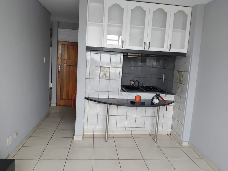 2 Bedrooms, 1.5 Bathroom Apartment To Let In Morningside, Durban - Photo 2
