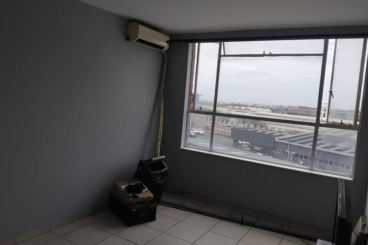 2 Bedrooms, 1.5 Bathroom Apartment To Let In Morningside, Durban - Photo 3