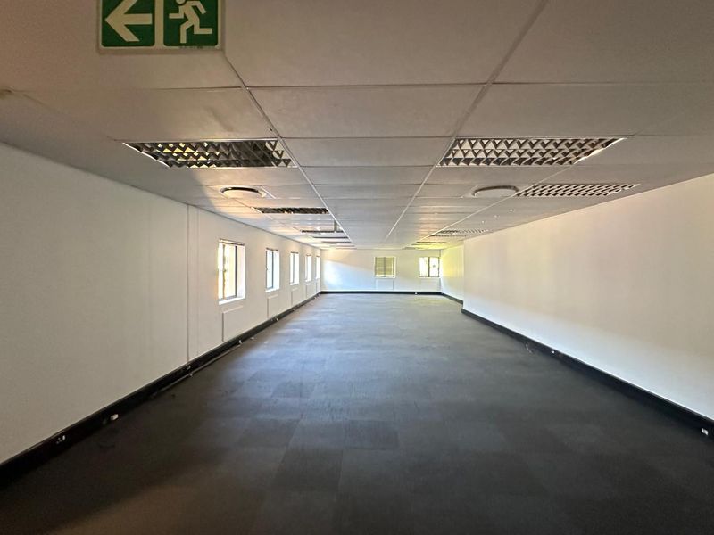 Modern Office space to rent in Clearwater Office Park, Roodepoort  - Photo 4