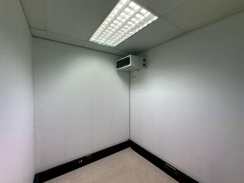 Modern Office space to rent in Clearwater Office Park, Roodepoort  - Photo 6