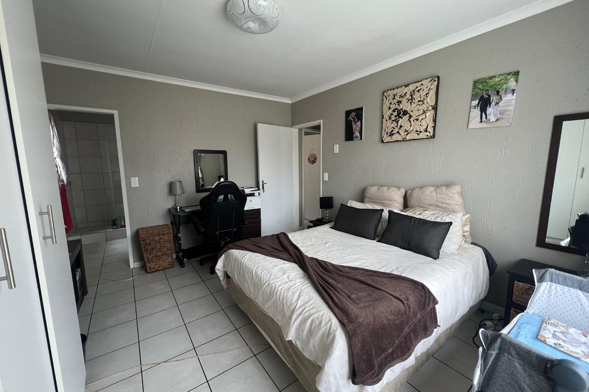 Beautiful 3 bed Town House !! - Photo 5