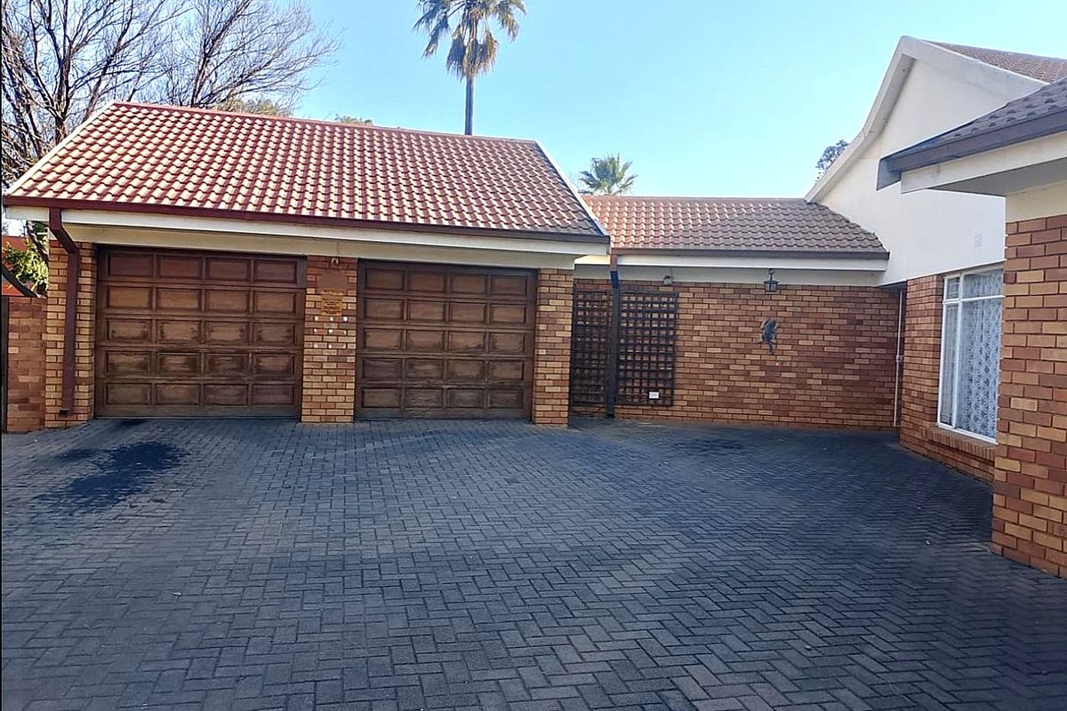 4 Bedroom Family Home with Cottage in Three Rivers - Photo 3