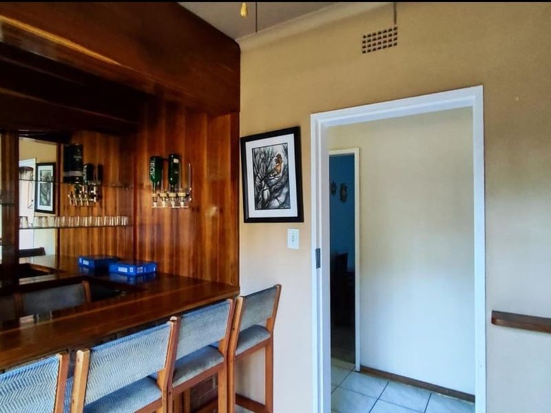 4 Bedroom Family Home with Cottage in Three Rivers - Photo 10