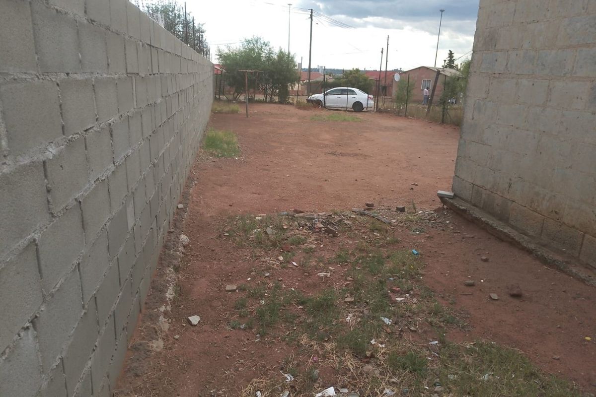 3 Room house for sale in Roclands, Bloemfontein - Photo 3