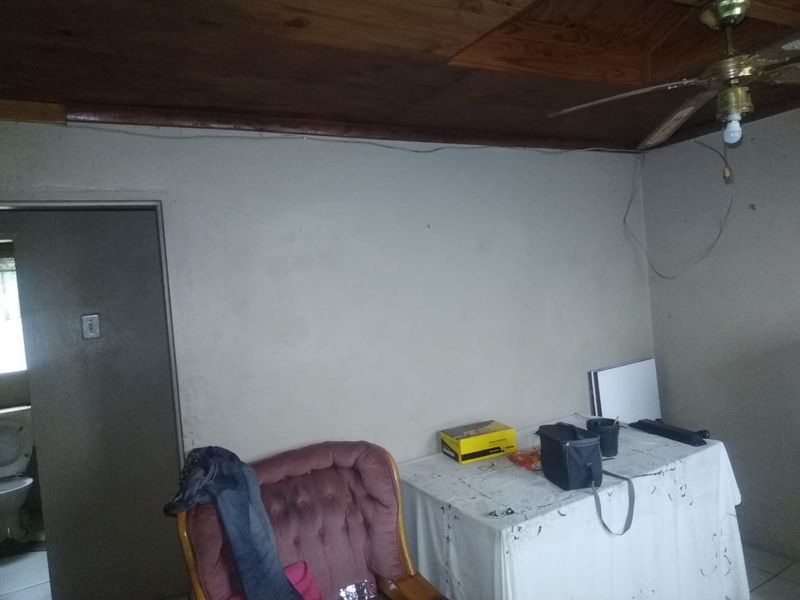 3 Room house for sale in Roclands, Bloemfontein - Photo 5