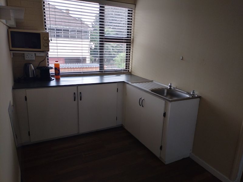 Office Space to Rent in Strubenvale  - Photo 10