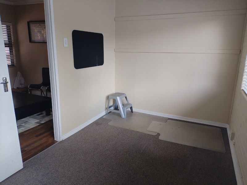 Office Space to Rent in Strubenvale  - Photo 8