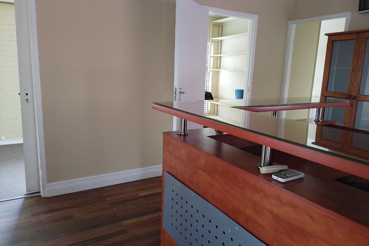 Office Space to Rent in Strubenvale  - Photo 3