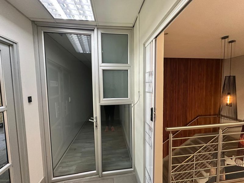 Office Space to let in Clearwater Office Park, Roodepoort  - Photo 2