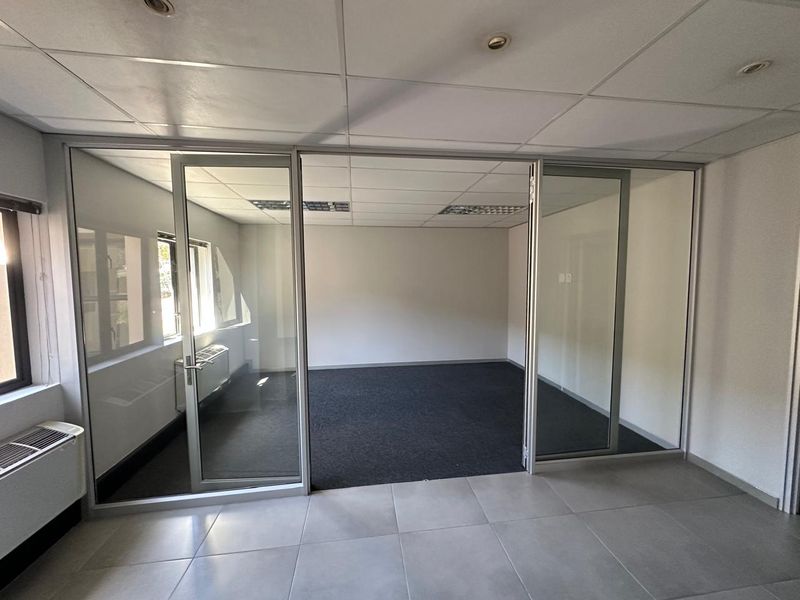Prime Office Space to let in Clearwater Office Park, Roodepoort  - Photo 5