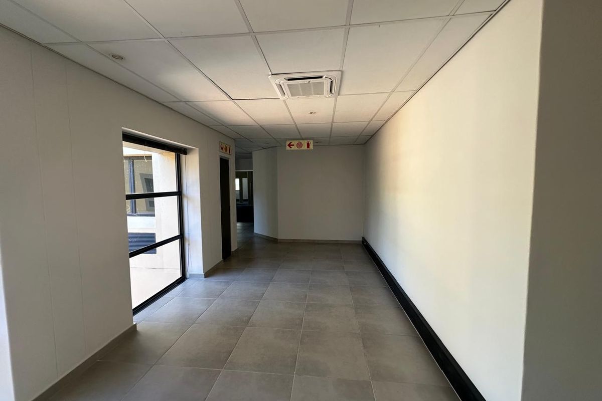 Prime Office Space to let in Clearwater Office Park, Roodepoort  - Photo 3