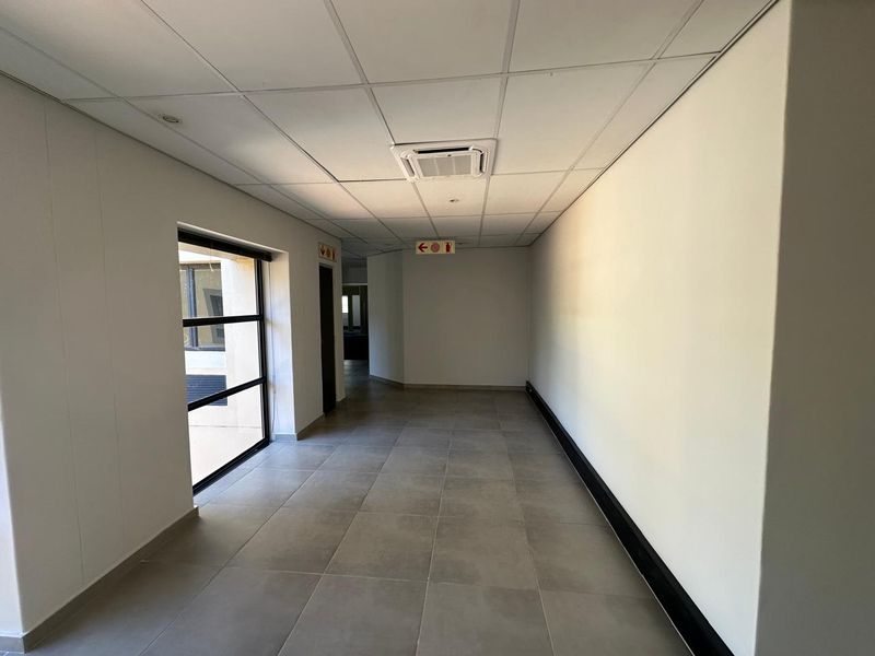 Prime Office Space to let in Clearwater Office Park, Roodepoort  - Photo 3