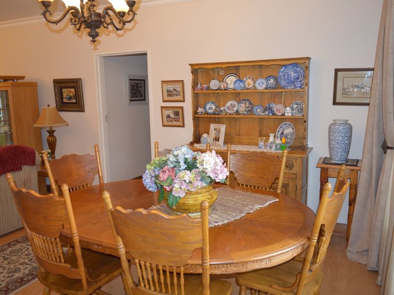 IMMACULATE FULL-TITLE TOWNHOUSE WITH PRIVATE GARDEN IN A QUIET DORINGKRUIN COMPLEX - Photo 9