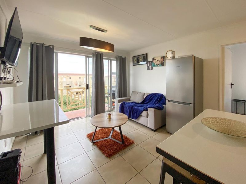 Beachside haven in Hermanus with sea views - Photo 4