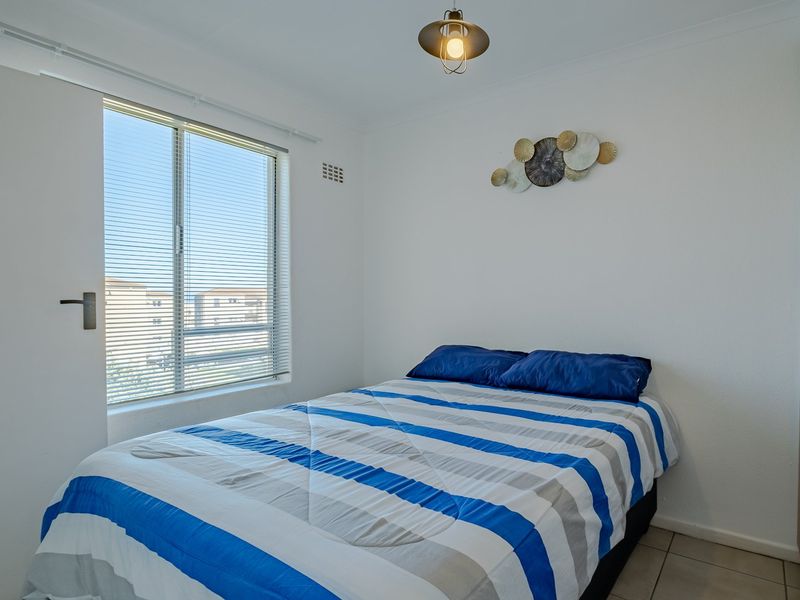 Lovely 2 bedroom apartment with sea views in Hermanus Beach Club - Photo 7