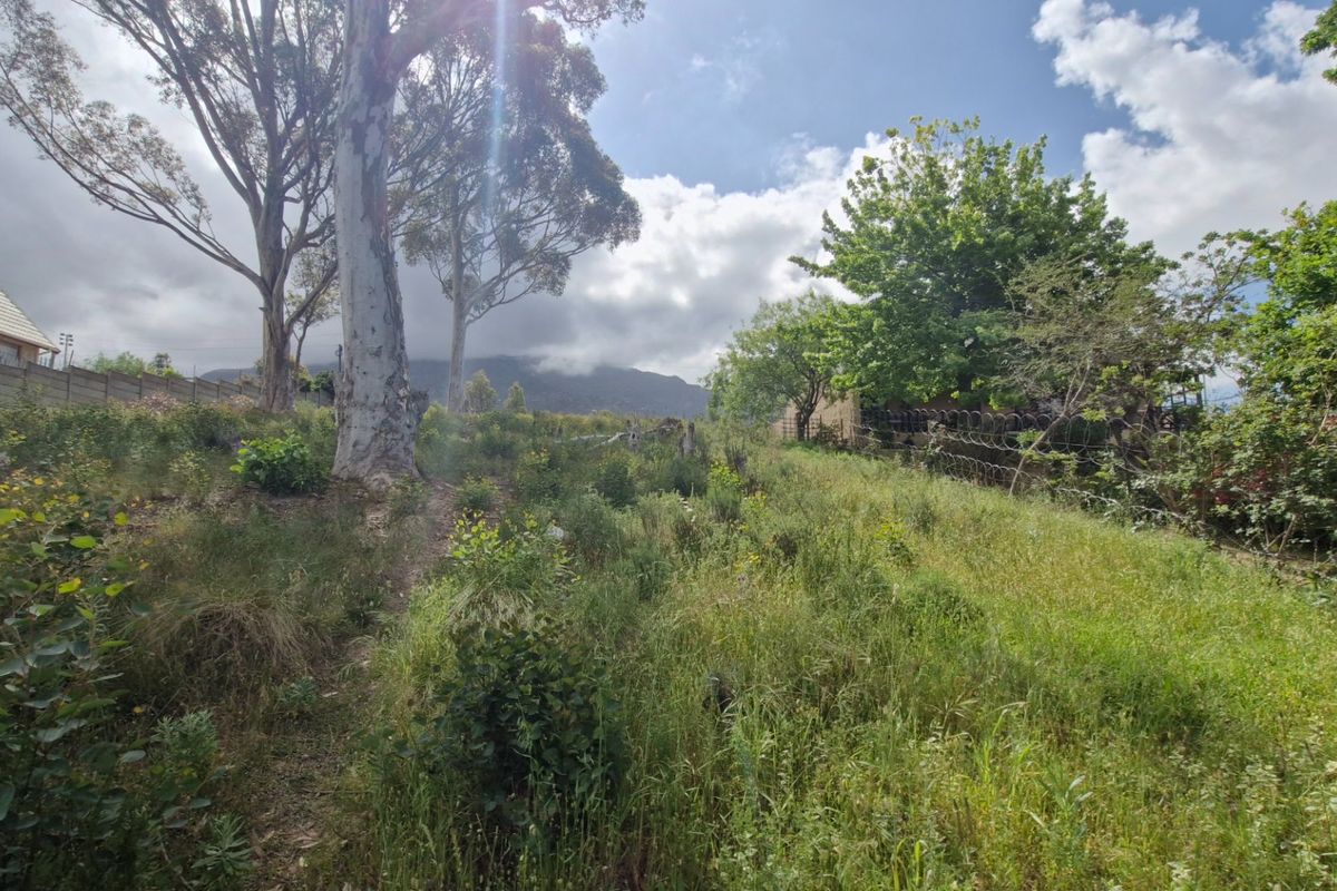 Large vacant land of 963 sqm for sale with stunning mountain views - Photo 4