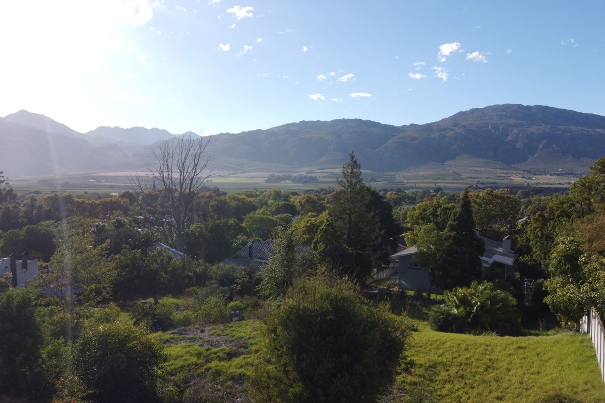 Large vacant land of 963 sqm for sale with stunning mountain views - Photo 3