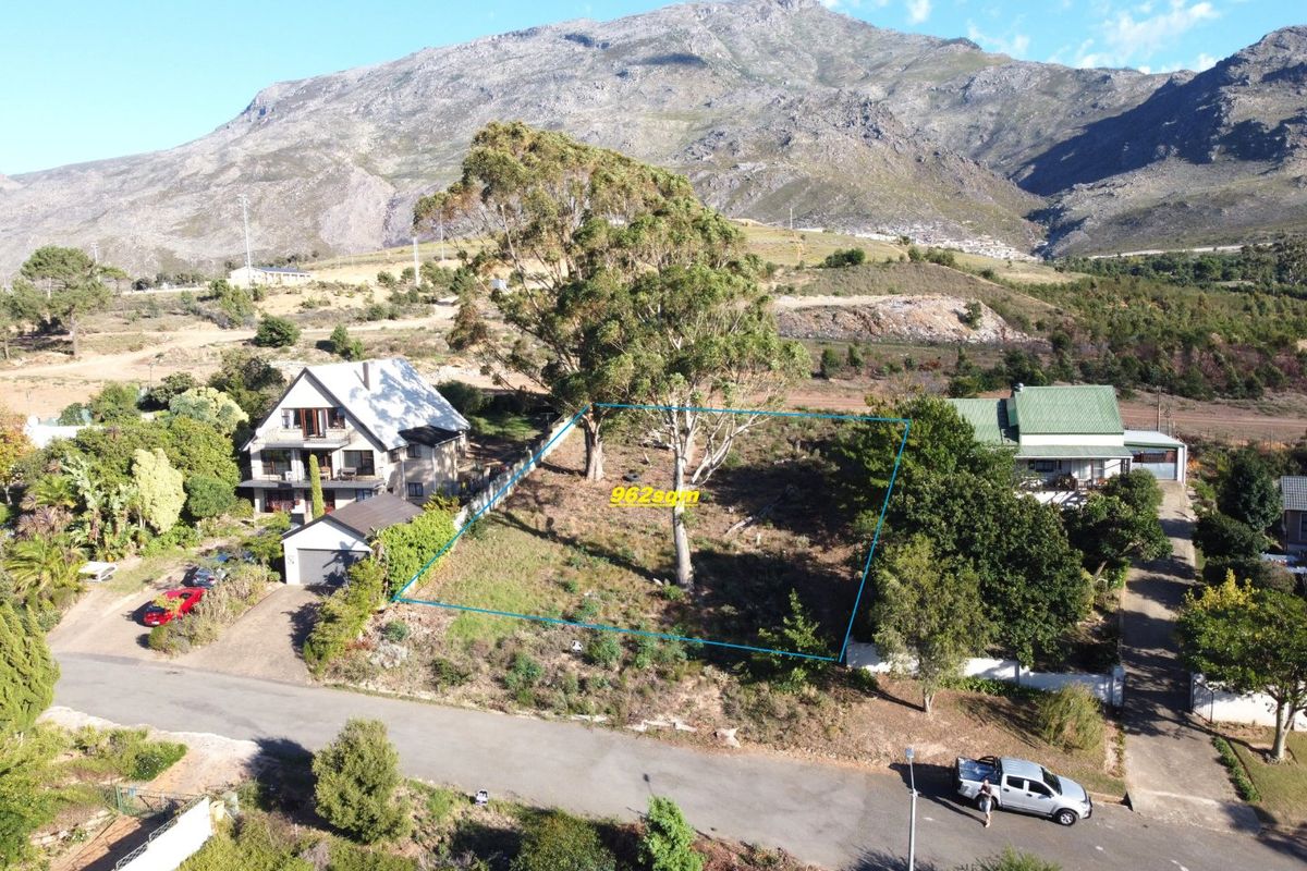 Large vacant land of 963 sqm for sale with stunning mountain views - Photo 2