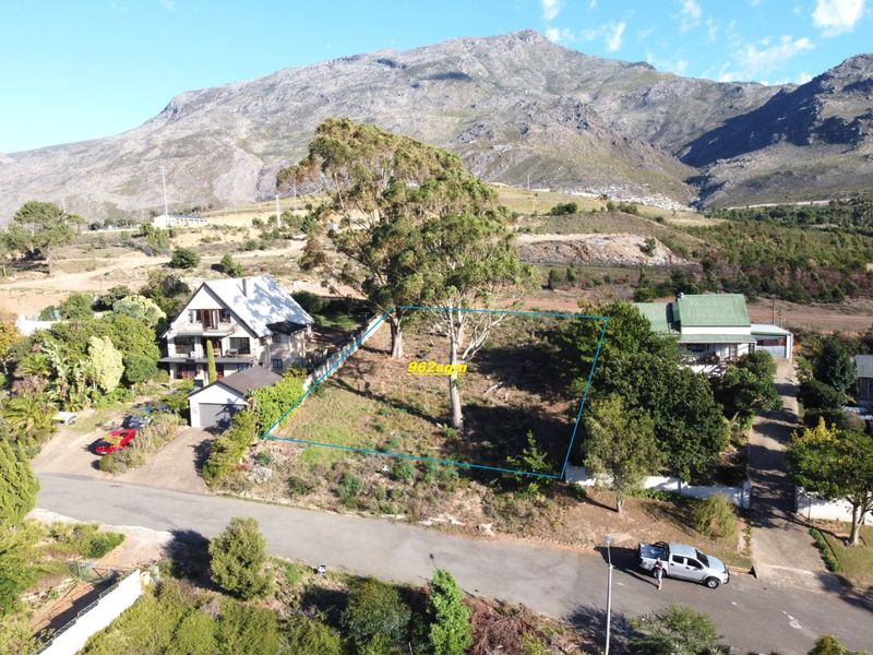 Large vacant land of 963 sqm for sale with stunning mountain views - Photo 2