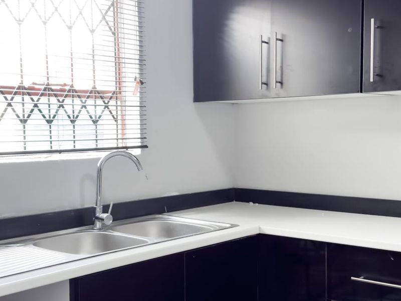 freestanding home to rent in Reyno Ridge - Photo 3