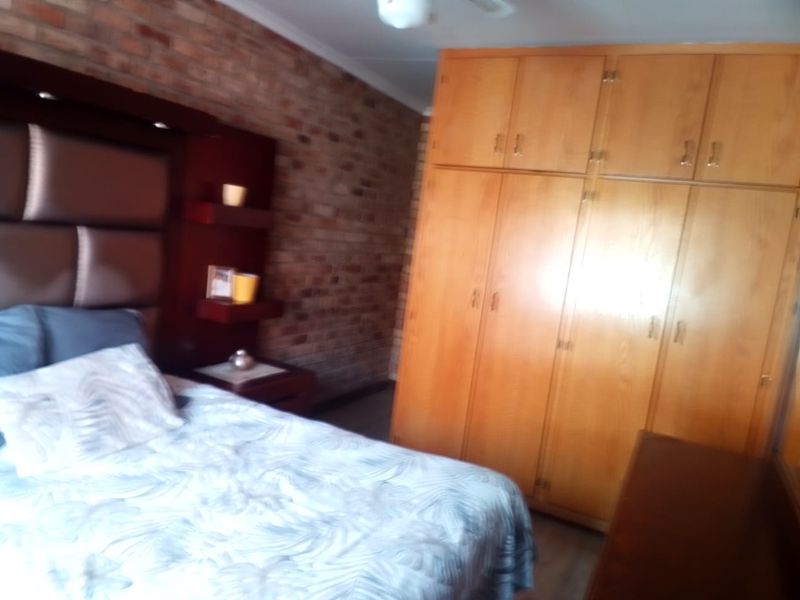 3-Bedroom Townhouse for Sale in a Secure, Well-Maintained Complex - Photo 8