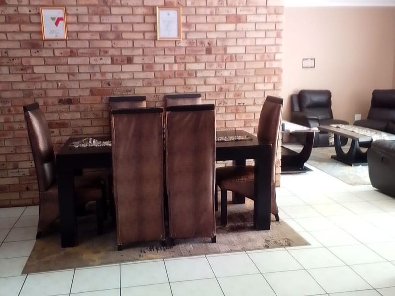 3-Bedroom Townhouse for Sale in a Secure, Well-Maintained Complex - Photo 6