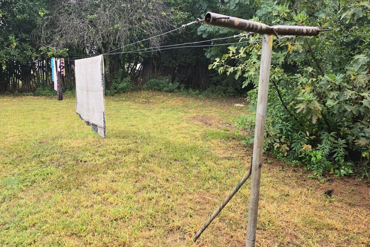 Neat and strong home in a quiet street in Extension 3. - Photo 5