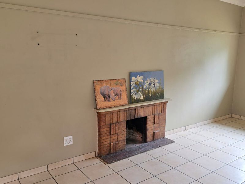 Neat and strong home in a quiet street in Extension 3. - Photo 10