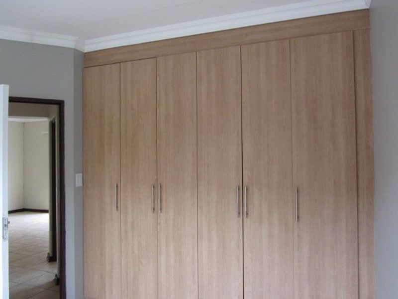 Ground floor unit with two  undercover vehicle parkings. - Photo 8