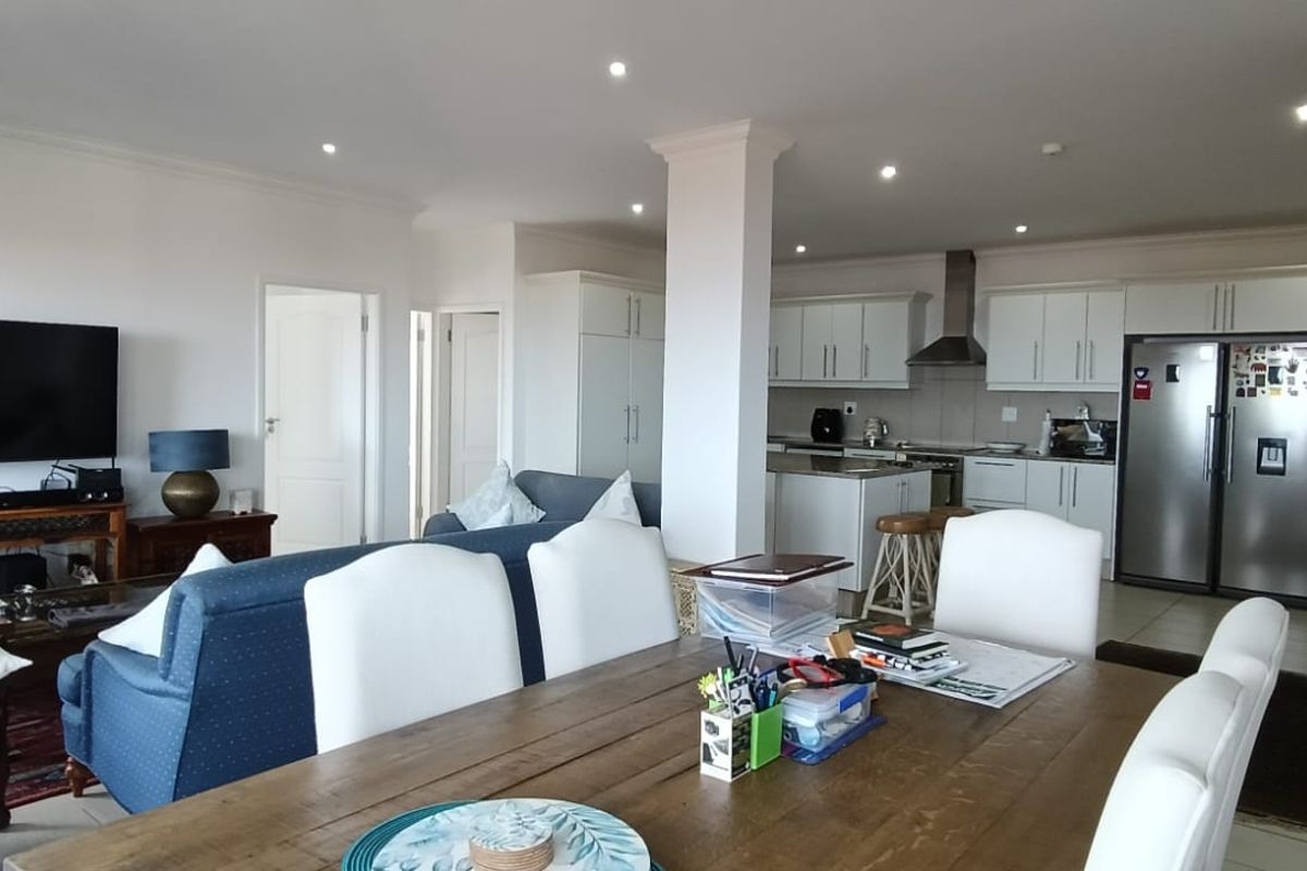 To let in Umhlanga - Fully furnished 3 bedroom apartment with amazing sea views. - Photo 4