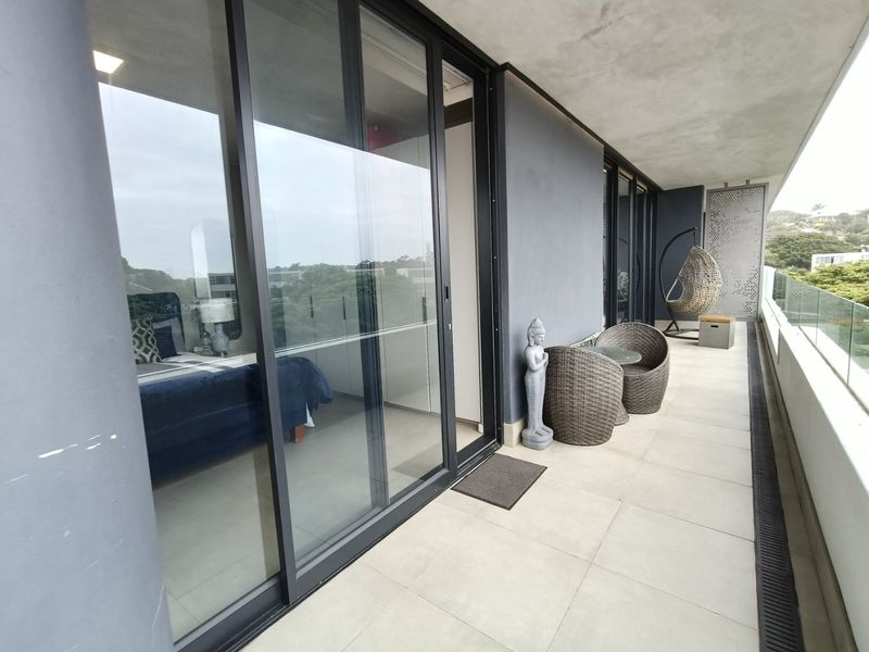 To rent in La Lucia, luxury corner unit with backup power and water, direct access to La Lucia Mall. - Photo 2