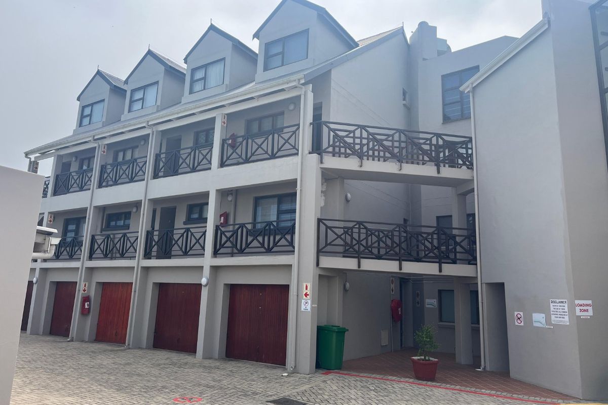 MODERN DUPLEX APARTMENT WITH SEA AND RIVER VIEWS IN HARTENBOS - Photo 2