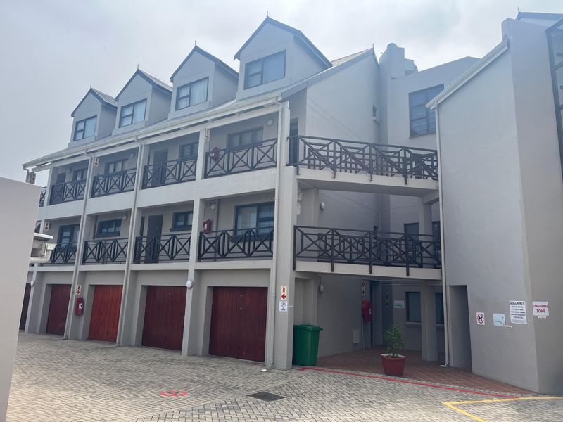 MODERN DUPLEX APARTMENT WITH SEA AND RIVER VIEWS IN HARTENBOS - Photo 2