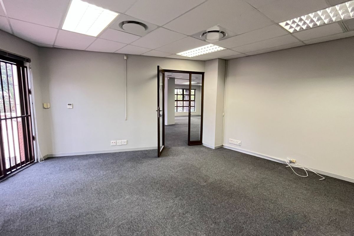 Ground Floor Unit Available In Century City - Photo 5