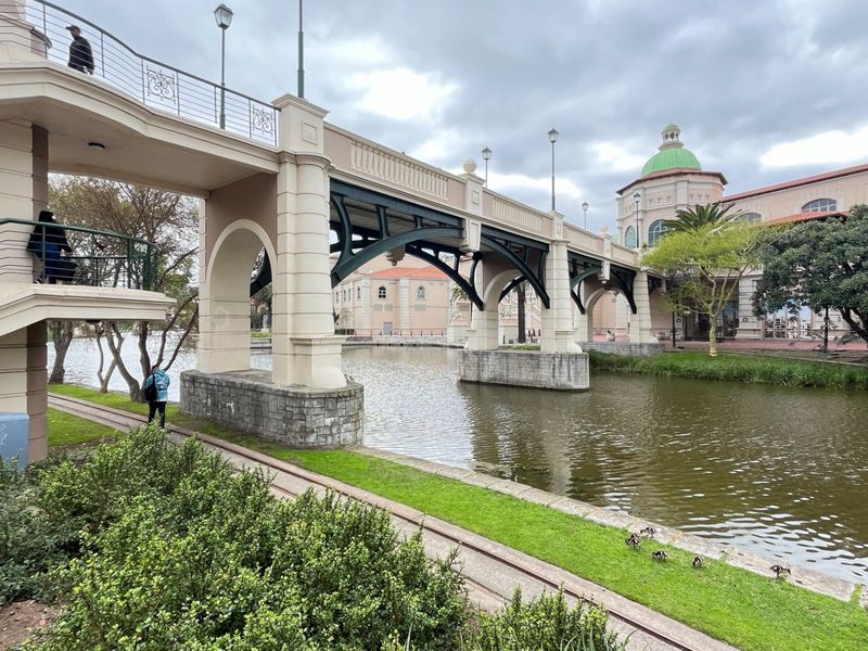 Ground Floor Unit Available In Century City - Photo 9