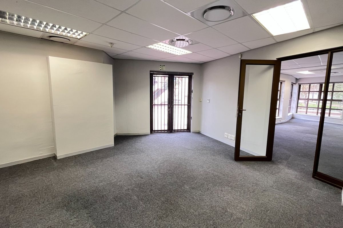 Ground Floor Unit Available In Century City - Photo 4