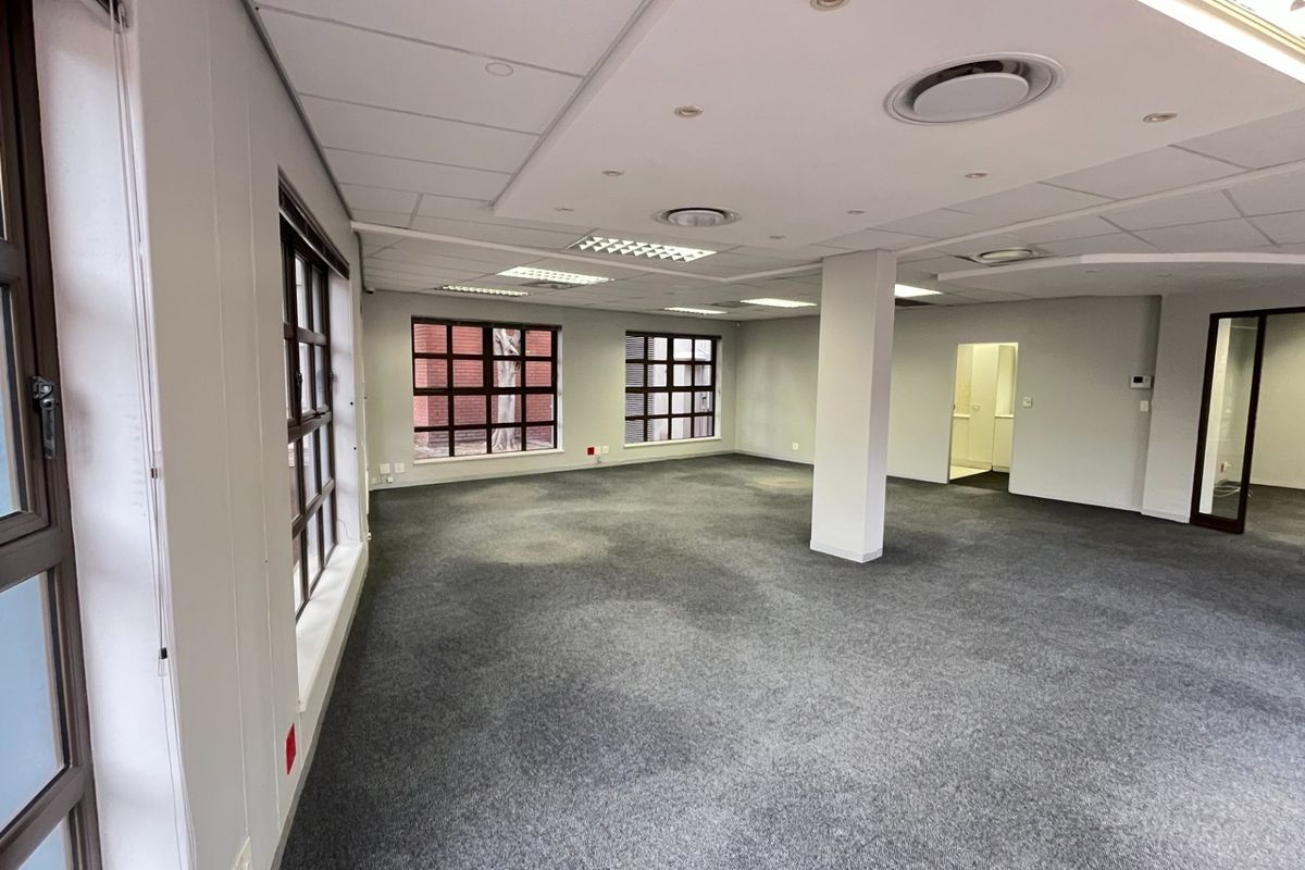 Ground Floor Unit Available In Century City - Photo 3