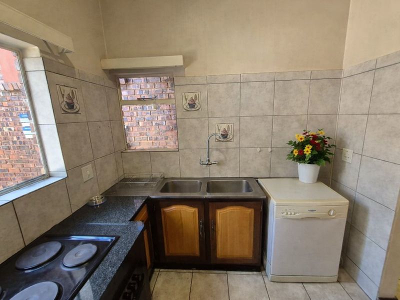 Duplex with Office & Garden – Pet Friendly - ideal for large family - close to schools - Photo 10