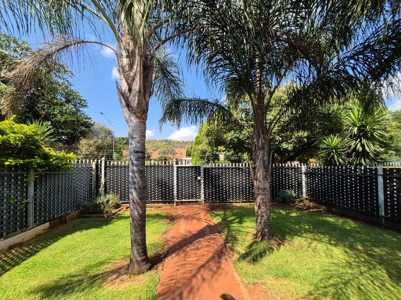 Duplex with Office & Garden – Pet Friendly - ideal for large family - close to schools - Photo 9