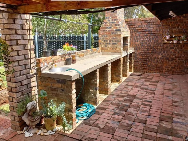 Duplex with Office & Garden – Pet Friendly - ideal for large family - close to schools - Photo 3