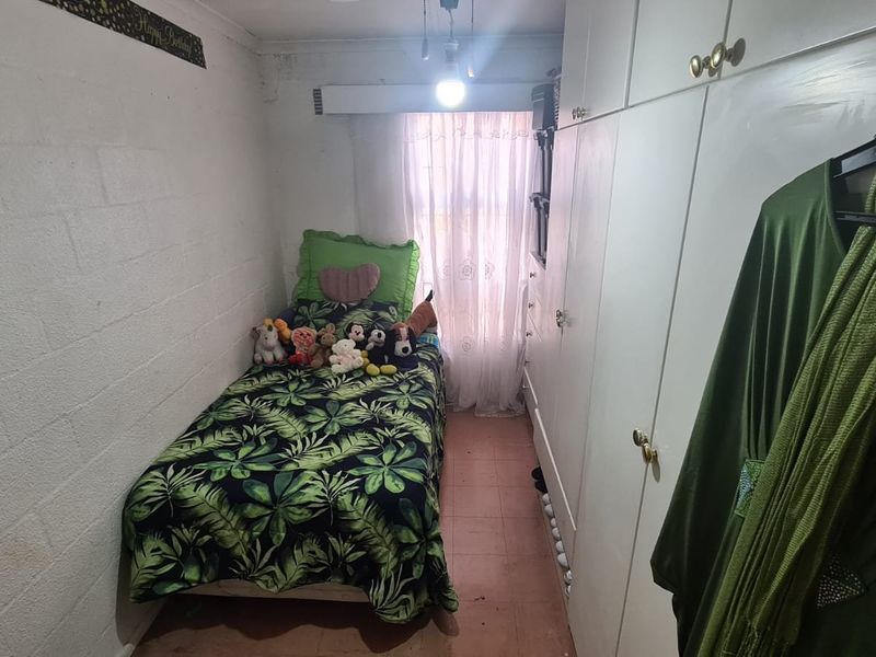 Modern 3-Bedroom Home with 2-Bedroom Granny Flat & Enclosed Braai Area - Photo 10